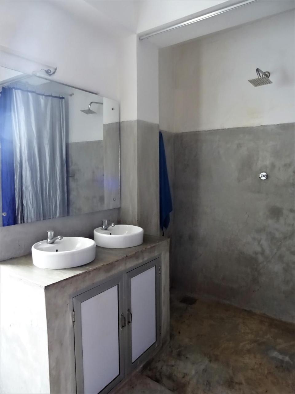 Beach Break Surf Hostel Велігама Екстер'єр фото